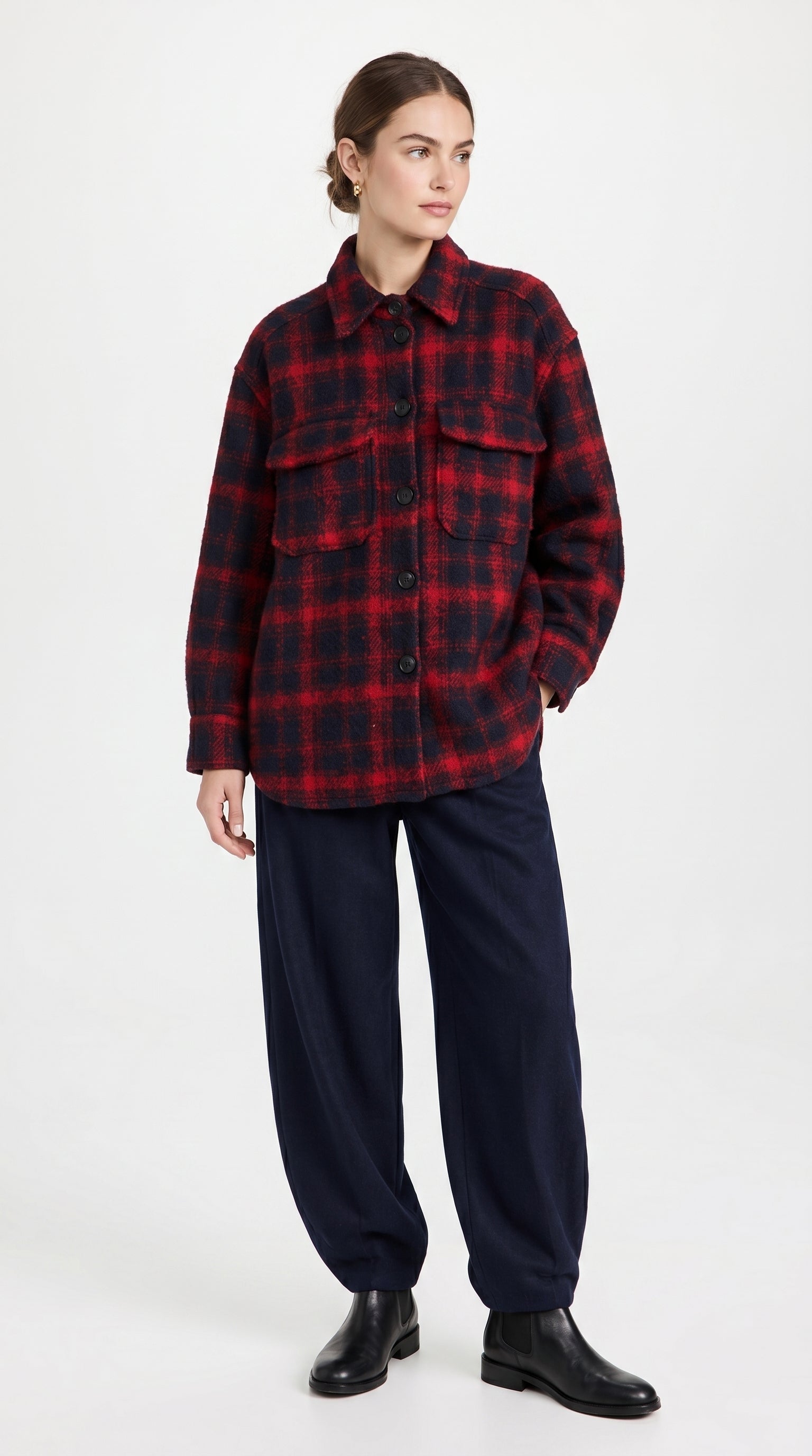 Ladies' Trench Coat Featuring Collar And Roomy Pockets